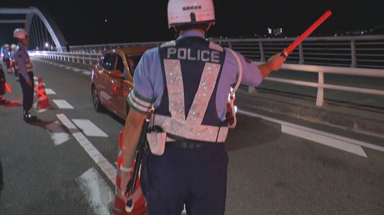 初の合同検問　福岡県警が九州・沖縄の7県警に呼びかけ実施　3児死亡事故から20年　事故現場で福岡県警本部長が黙とう　福岡市東区「海の中道大橋」｜FNNプライムオンライン