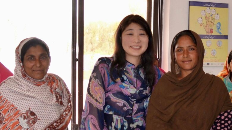 高垣絵里氏と「サニーミラクルズ」スタッフ