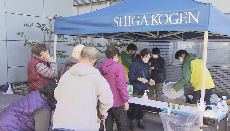 きのこ汁600人分を用意