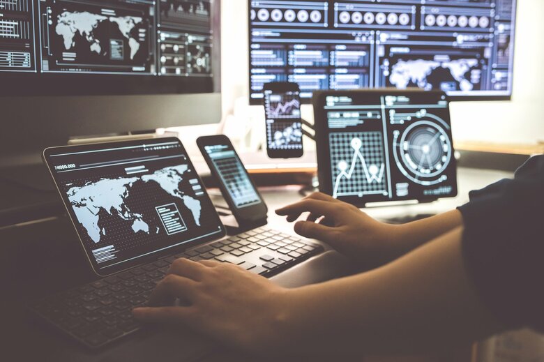 アクセス権を持つ人物が技術情報を持ち出した事例も多い