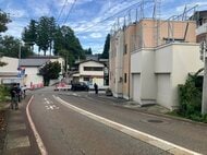 「サイドブレーキが甘かった」80代男性が駐車した車が突然発進…散歩中の幼児園児の列に衝突　園児5人がケガ　新潟・十日町市