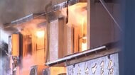 和菓子の亀屋万年堂で炎 夜の鎌倉 騒然 燃え広がる