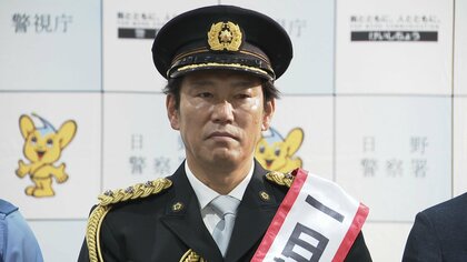 元侍ジャパン監督・井端弘和さんが1日警察署長　「頭を守るという意味では一緒」自転車ヘルメット着用呼びかけ