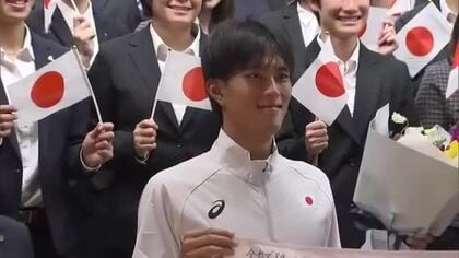 同期社員が「フレーフレー、秀祐！」デフリンピックを前に平林金属・佐藤秀祐選手の社内壮行会【岡山】