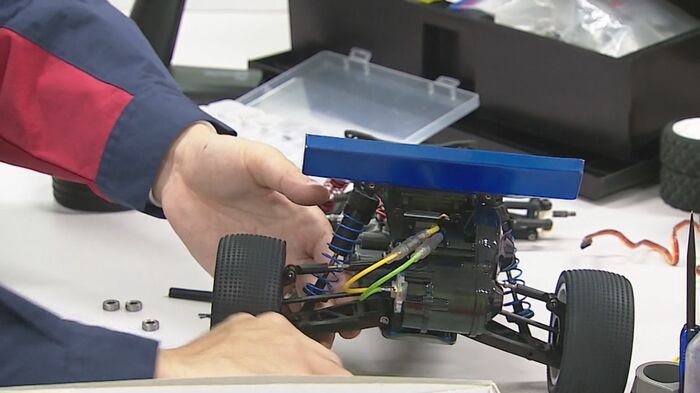 走らせるのも整備するのも楽しいラジコンカー
