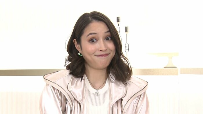 質問に“ニンマリ”