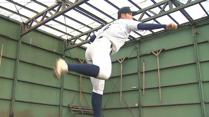 新潟明訓　波多野龍冴 投手