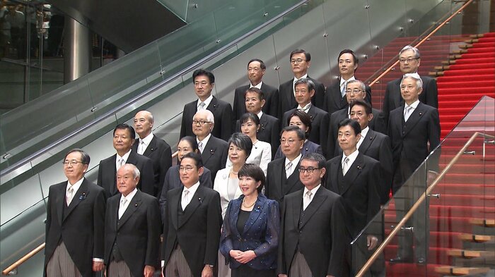 内閣改造で支持率が下落した