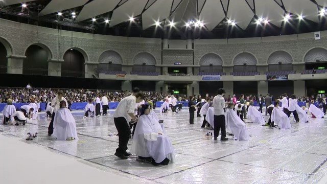 予選を勝ち抜いた約140人の美容師
