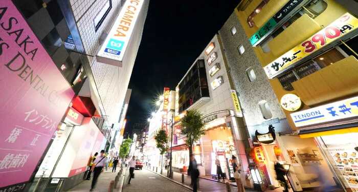 夜の赤坂見附駅界隈(イメージ)