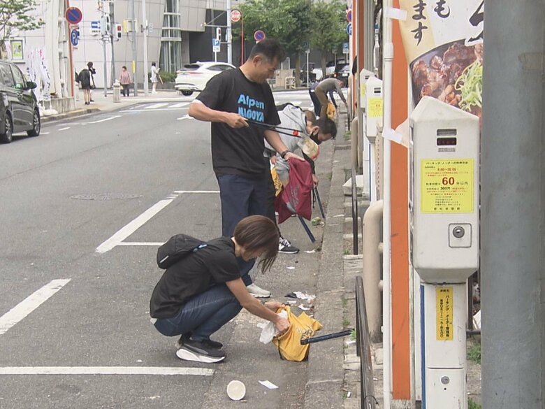 4/22は地球環境考える“アースデイ”…アルペンが名古屋・栄で清掃活動 取引先の社員らと繁華街歩きゴミ拾う｜FNNプライムオンライン
