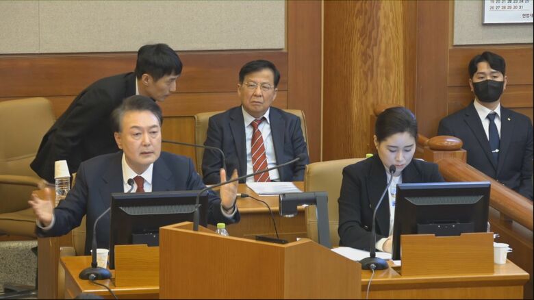 尹大統領が自ら法廷で持論を展開した