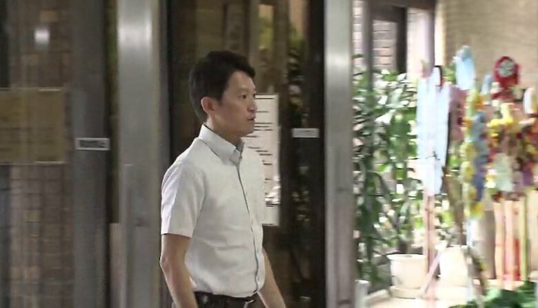 登庁する兵庫県 斎藤元彦知事　24日