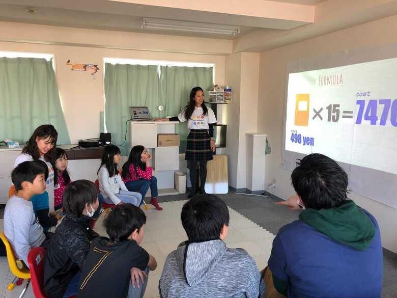 教科書を作るにあたって「費用」と「利益」も学ぶ