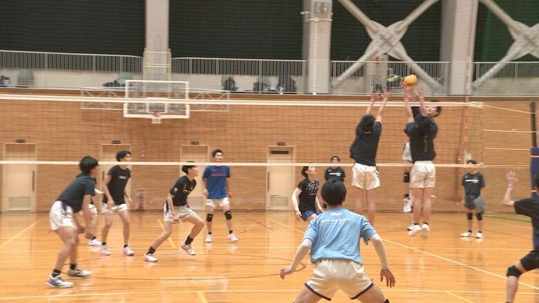 花巻東（男子）バレー部の練習