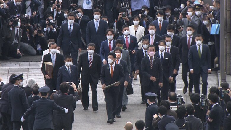 初登院する新人議員ら（去年11月 院内）