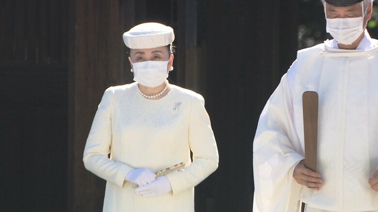 去年7月、明治神宮を参拝される信子さま