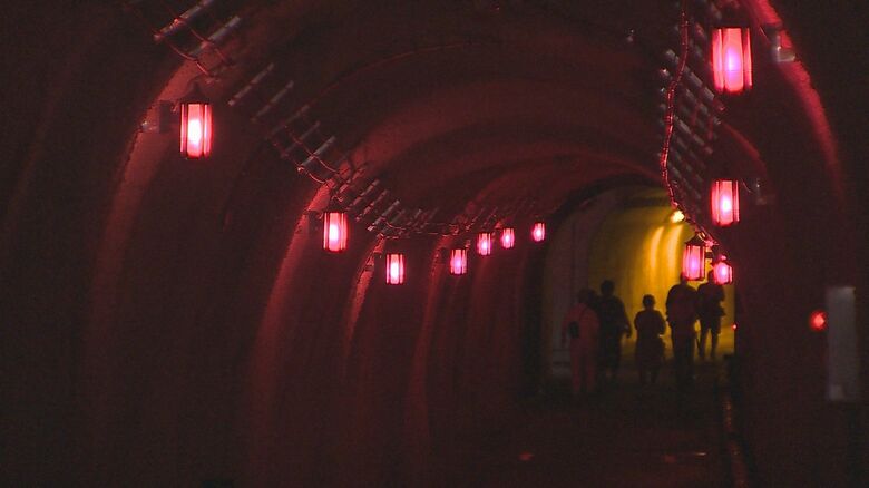 ライトアップされた清津峡渓谷トンネル