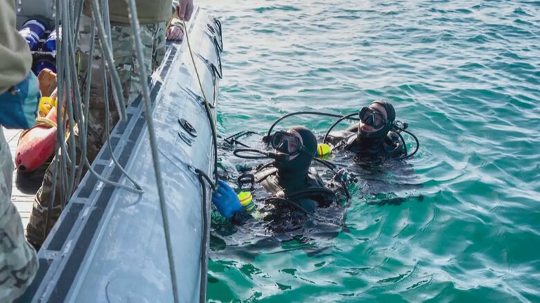 更に回収作業を続けている