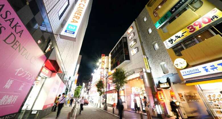 夜の赤坂見附駅界隈(イメージ)