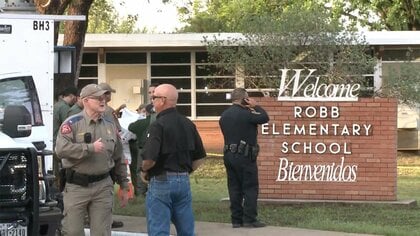 飲酒は禁止、でも半自動ライフル銃＝AR15は合法的に購入・所持できるアメリカの18歳