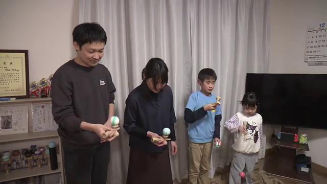 家族もけん玉のとりこに