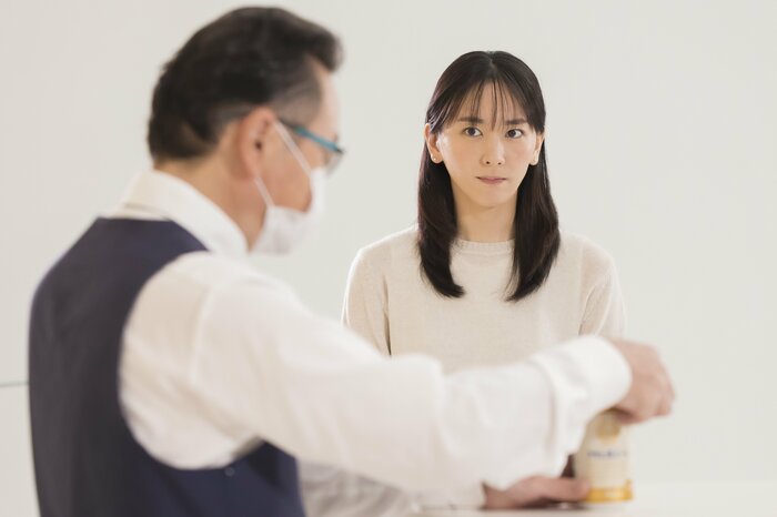 ビアマイスターを前に真剣な表情