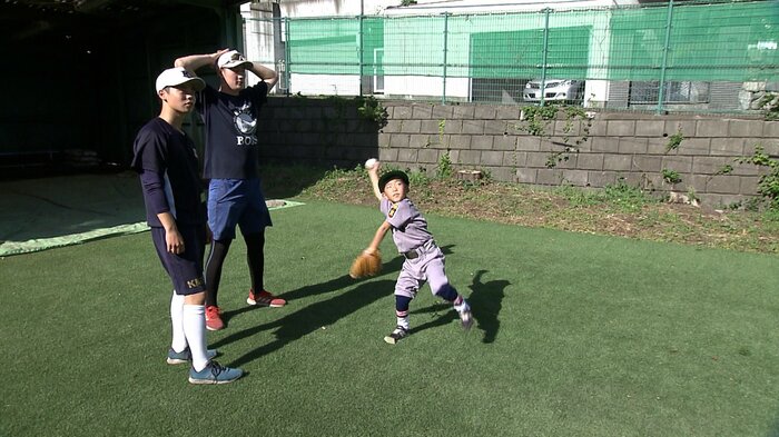 投球練習に励む弦祐くん