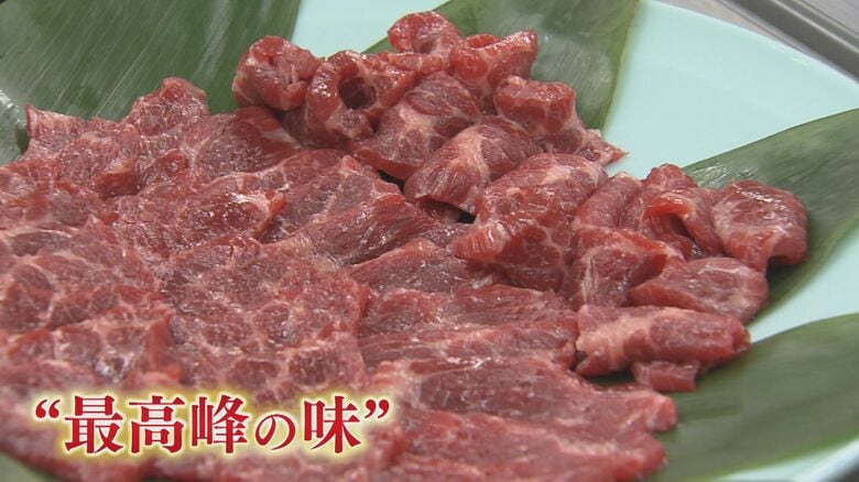 半世紀ぶりに国内流通  “最高峰の味”と称されるナガスクジラの生肉  希少部位「尾の身」は最高値1キロ3万円 【福岡発】｜FNNプライムオンライン