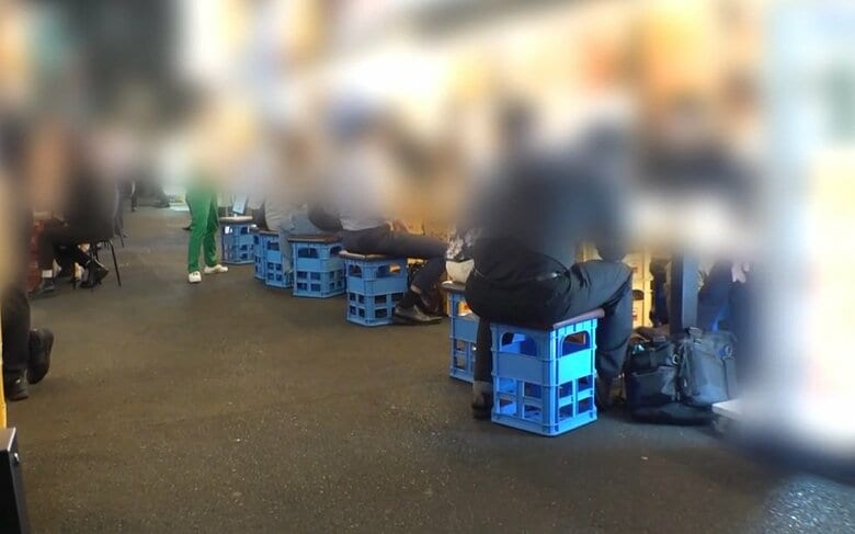 “サラリーマンの街”新橋で「路上営業」横行　店の前がテーブルと客で埋め尽くされ…警視庁「今後立件することも視野に」｜FNNプライムオンライン