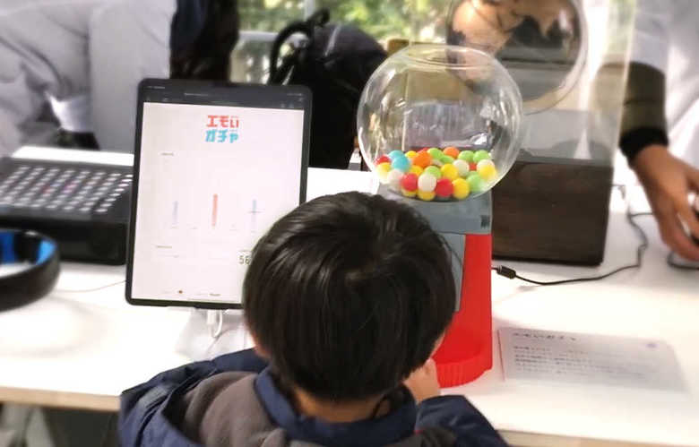Yahoo! Japan Hack Day 2019で「エモいガチャ」を楽しむ来場者