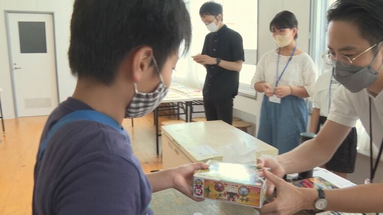 給料でおもちゃを購入