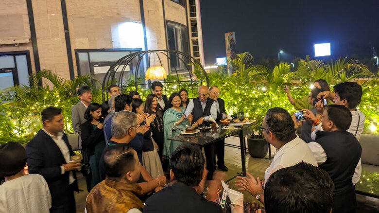 お披露目パーティの様子