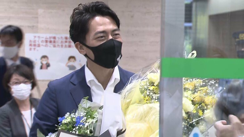 2年半を過ごした環境省を後にする小泉氏