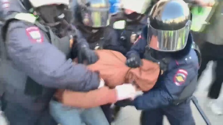 反戦デモ（ロシア・サンクトペテルブルク 2月27日）