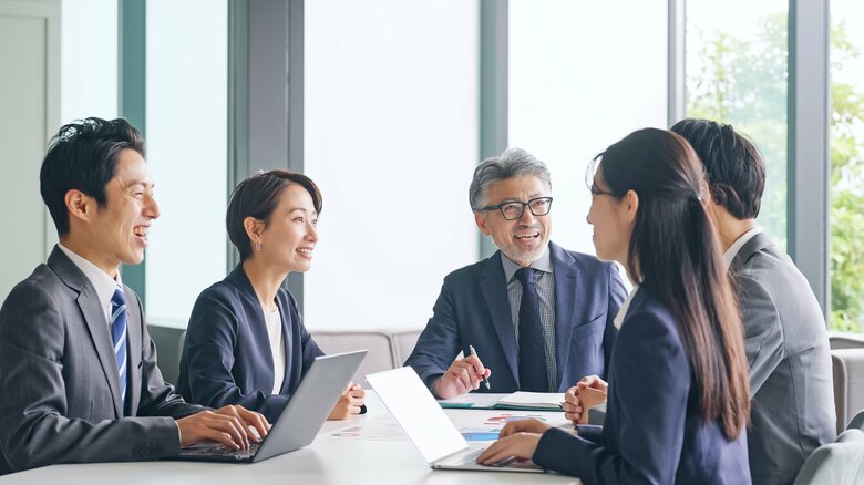 上司は部下の仕事を「仕上げる」覚悟を持つ（画像：イメージ）