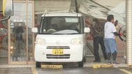 バックで駐車しようと…79歳女性運転の車がコインランドリーに突っ込む 店内の女性にガラスの破片など当たりケガ