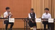 将来の選択肢としてふるさとで働くことを考えてもらおうと清山市長が高校生とトークセッション