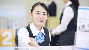 銀行なのに現金を扱わない?あおぞら銀行が窓口業務を“キャッシュレス”にする理由を聞いた