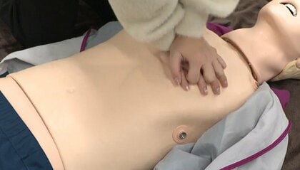 目の前の人が突然、倒れたら…生死を分ける10分間　救命処置が“誰かにとっての大切な人”を救う「迷ったときには行動を」