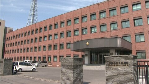 凶器は”ホットプレート”交際相手の女性の21歳娘に投げつける…娘は顔面腫れる「母の彼氏ともめた」一緒に飲酒も一転→娘の通報で警察官が現場へ→自称トラック運転手の男を現行犯逮捕〈北海道旭川市〉