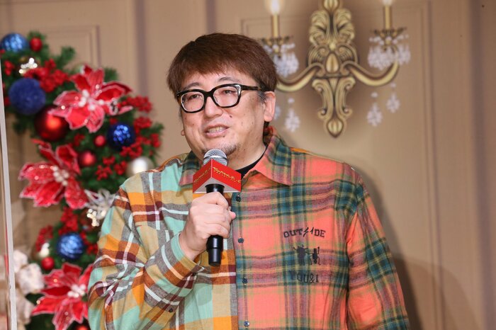 吉沢さんに「いつもカジュアルな服装」と指摘された福田雄一監督。スーツは持っていないのだとか