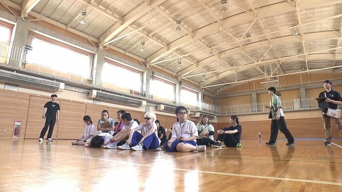 1泊2日で防災キャンプが実施された秋田県立視覚支援学校の体育館