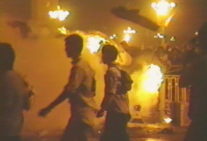 その日の天安門広場は炎に包まれていた(1989年6月4日)
