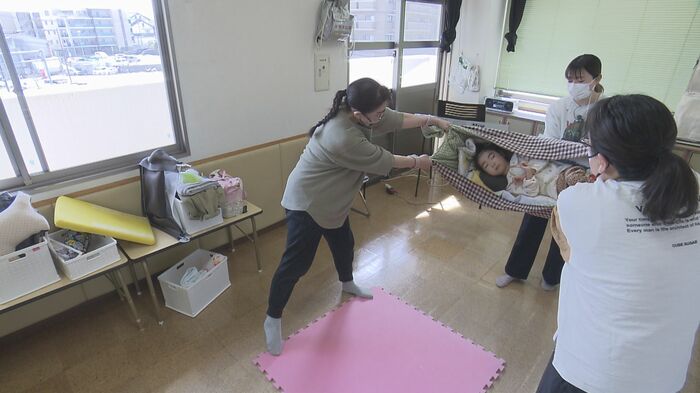 ブランコに揺られて…