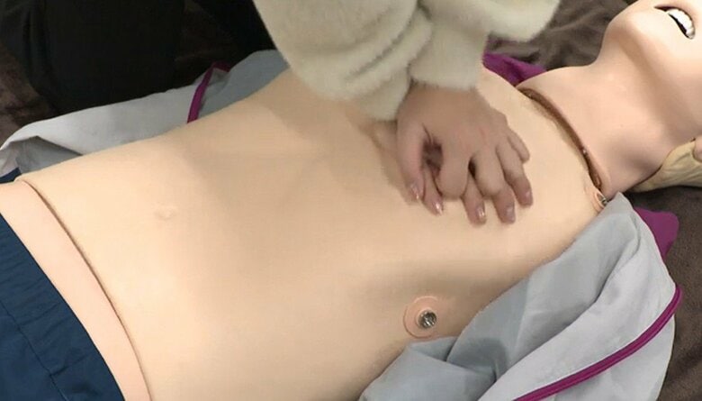 目の前の人が突然、倒れたら…生死を分ける10分間　救命処置が“誰かにとっての大切な人”を救う「迷ったときには行動を」｜FNNプライムオンライン