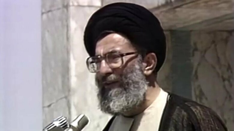 大統領時代のハメネイ師（1988年）