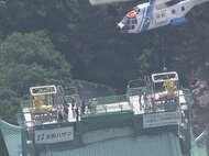 4カ月の旅終え“帰宅”…名古屋城の金シャチ ヘリコプターで天守へ 観光業後押しのため16年ぶり降臨