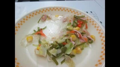 給食のサラダに長さ約３０センチのラップが混入　調理中に混ざったか【福島県・福島市】