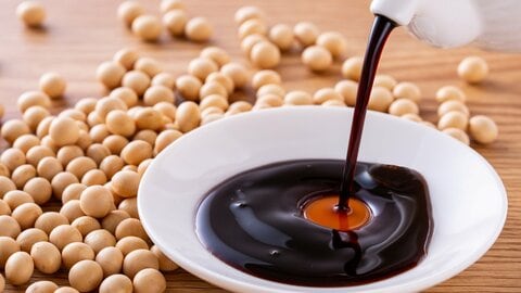 「しょうゆ」国内出荷量が75年ぶり低水準　ピークの1973年から半分程度に　日本食人気などで国外市場は拡大